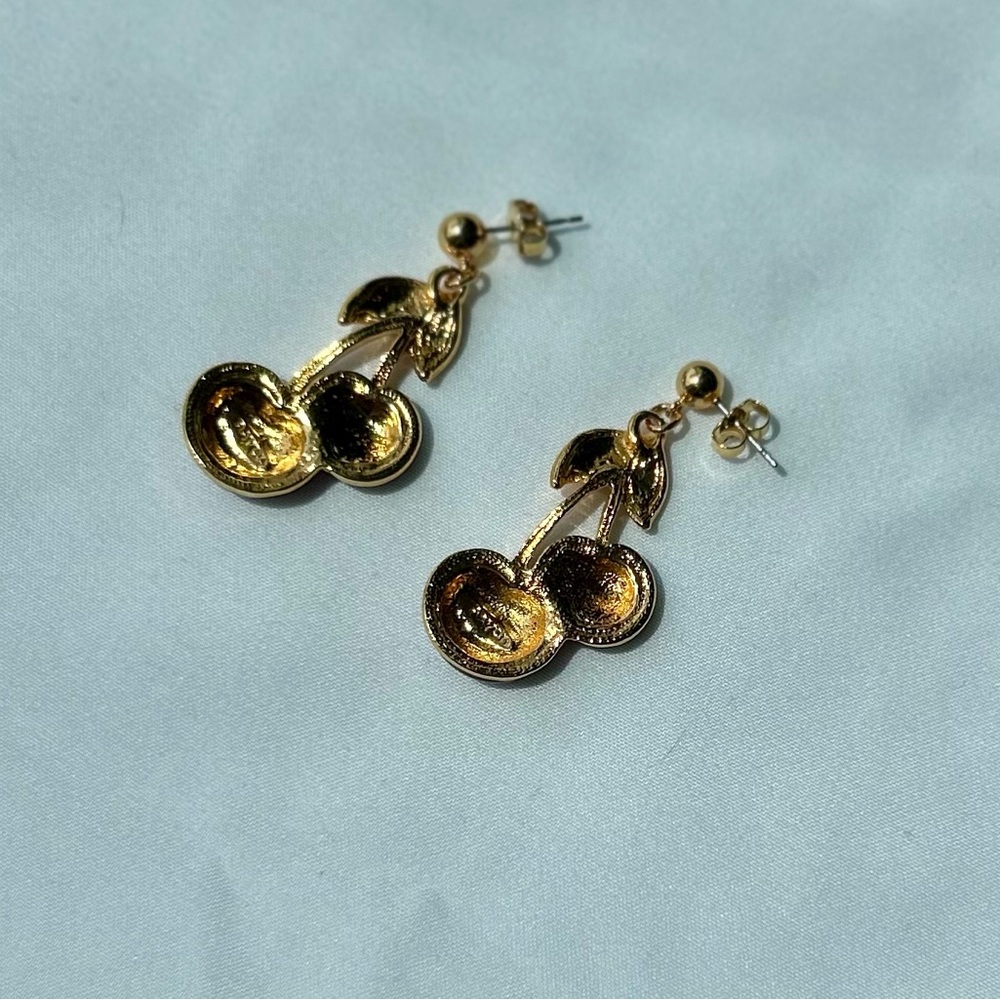 Vintage 80's Signed Avon Goldtone Cherry Fruit Earrings - Picture 2 of 2